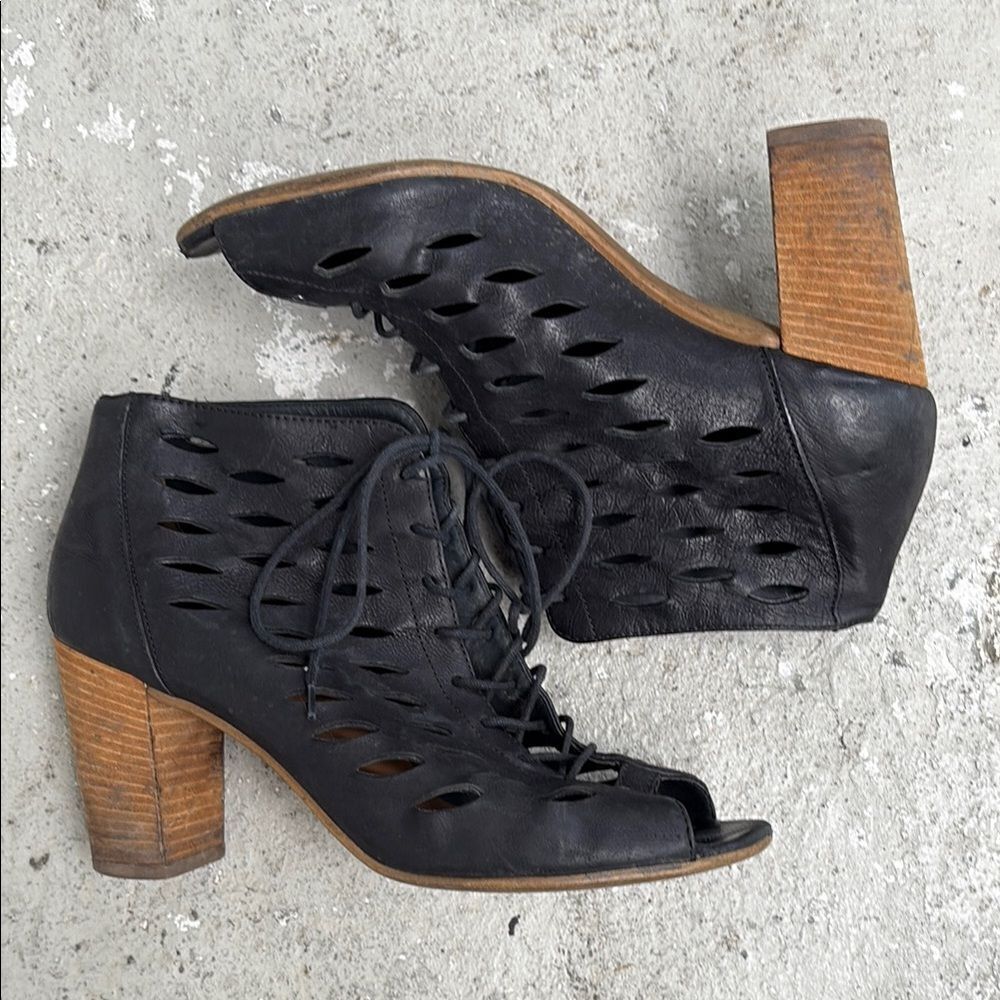 Paul Green cut out peep toe booties